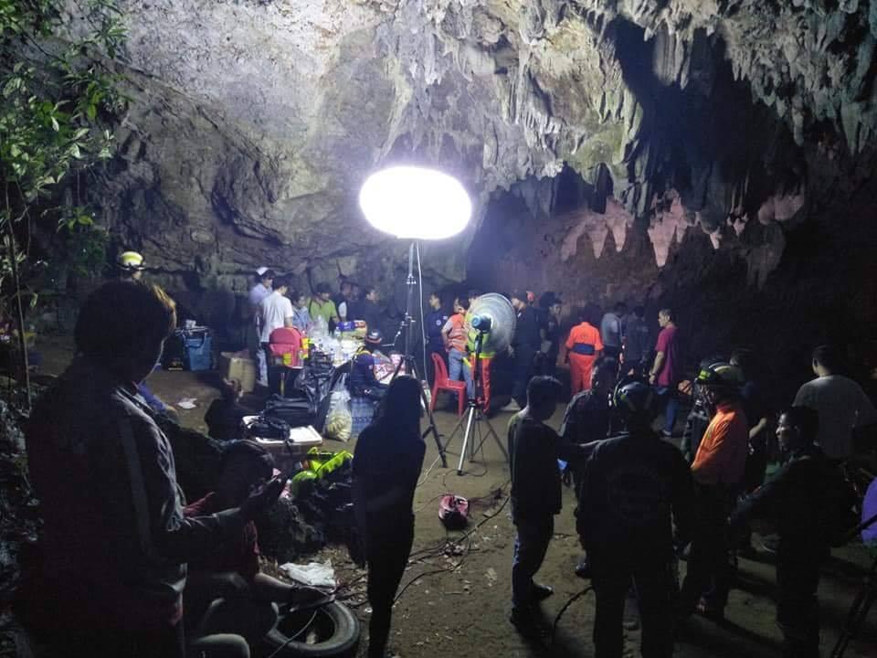 جستجو به دنبال جوانان گرفتار در غار چیانگ رای ادامه دارد