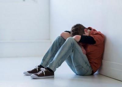 چگونه به یک نوجوان افسرده یاری کنیم؟ (9 باید و نباید مهم)